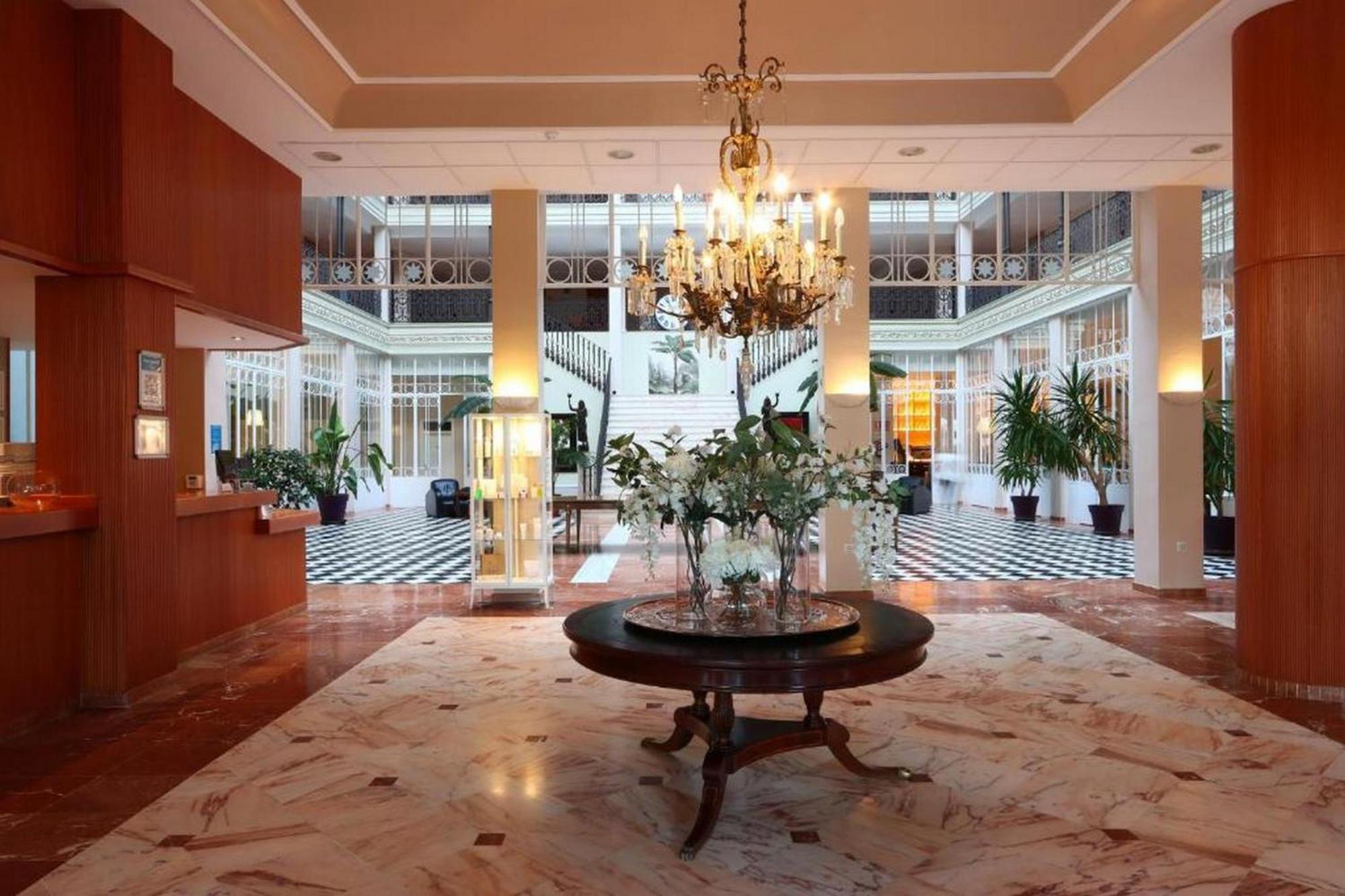 Gran Hotel Aqualange - Balneario De Alange Kültér fotó